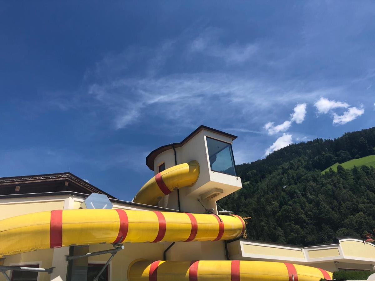 Zillerglueckhuette - 5 Sterne Camping Aufenfeld Aschau Im Zillertal Exterior photo